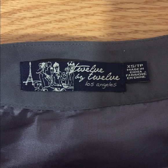 Adorable Grey skirt- Free Top! - Picture 4 of 6